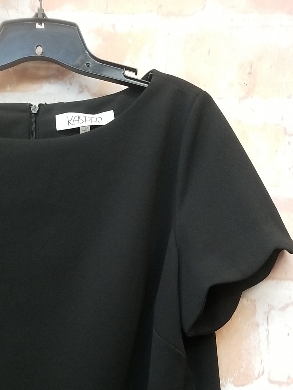 Kasper Black Dress. Scalloped Sleeves And Hem. Size 16P - Picture 2 of 8